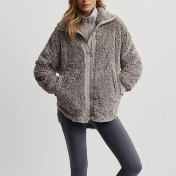 Varley Norfolk Taupe Jacket from Anthropologie - Picture 1 of 11